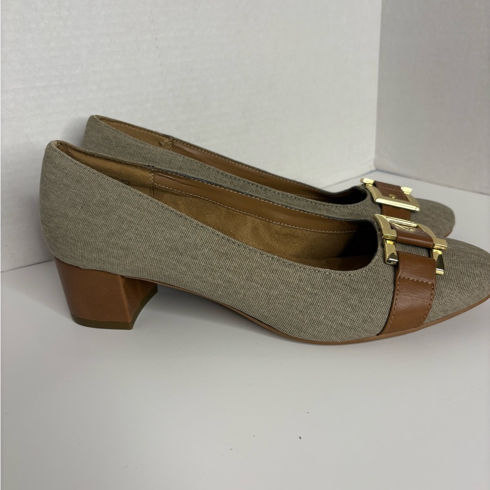 A2 By Aerosoles Tan and Brown Loafers